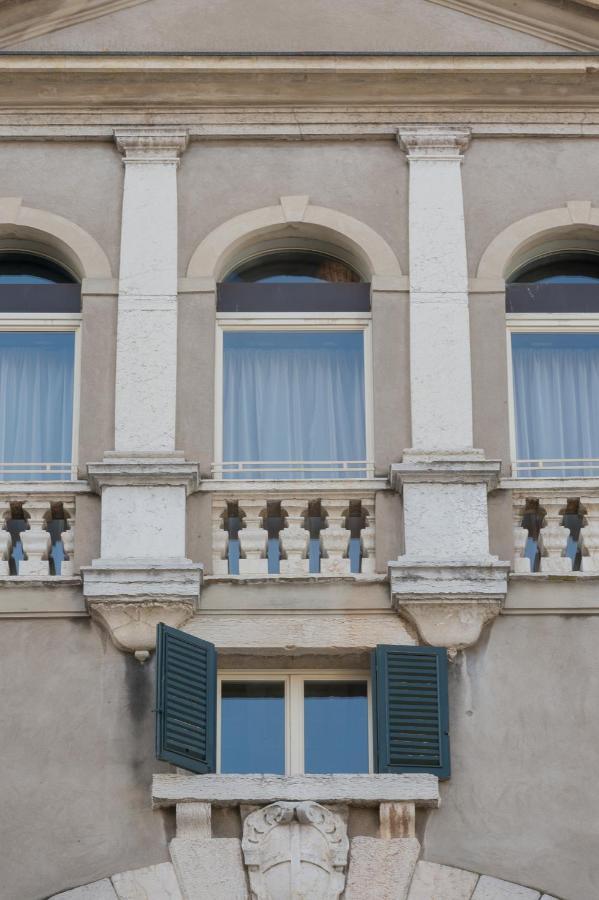Domus Nova Palace - Italian Homing Verona Exterior foto