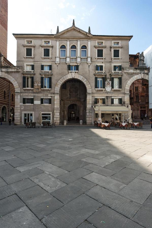 Domus Nova Palace - Italian Homing Verona Exterior foto
